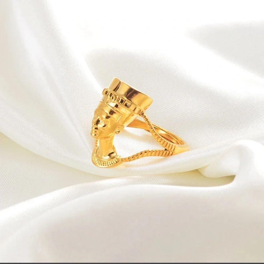 Nefertiti ring